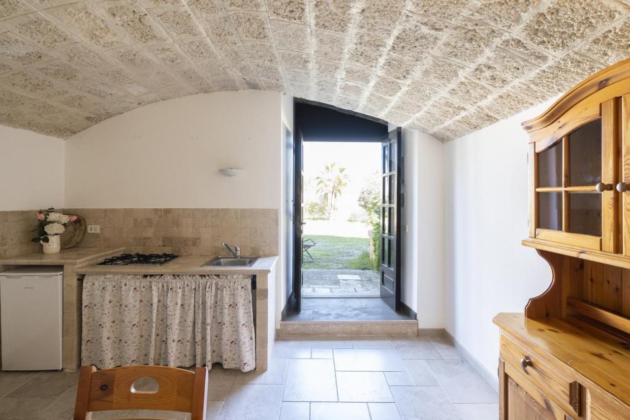 Suite Dimora Storica Maccarone Fasano Exterior foto