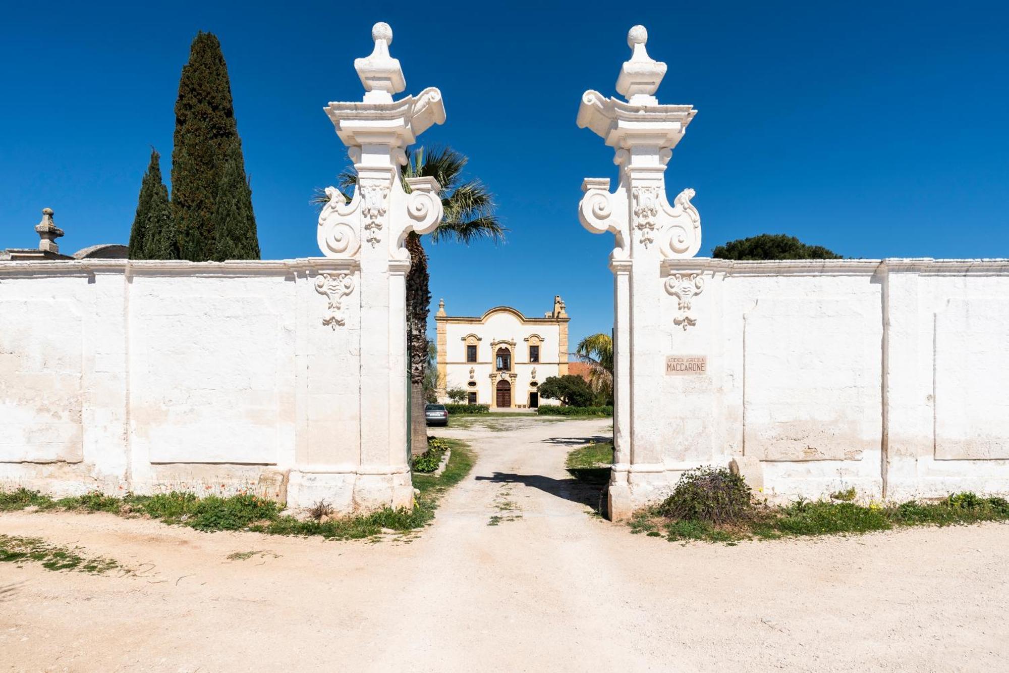 Suite Dimora Storica Maccarone Fasano Exterior foto